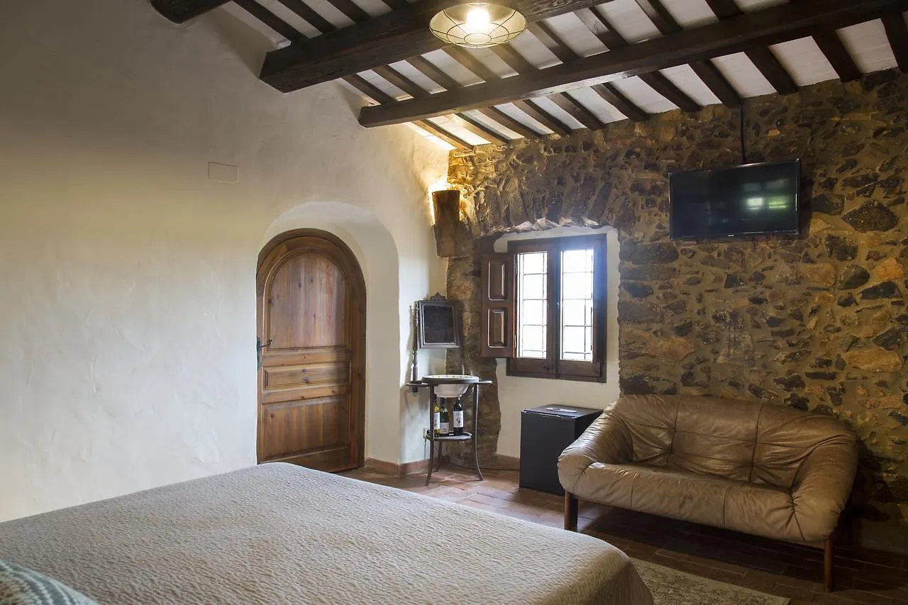 Mas Tomas Pension Vall-Llobrega 0*,